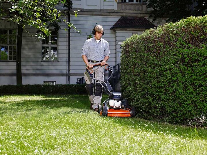 What Equipment Do I Need to Start a Lawn Mowing Business? - At Call  Equipment